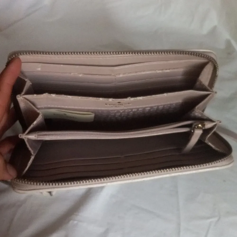 Kate Spade Pebble Leather Zippy Wallet